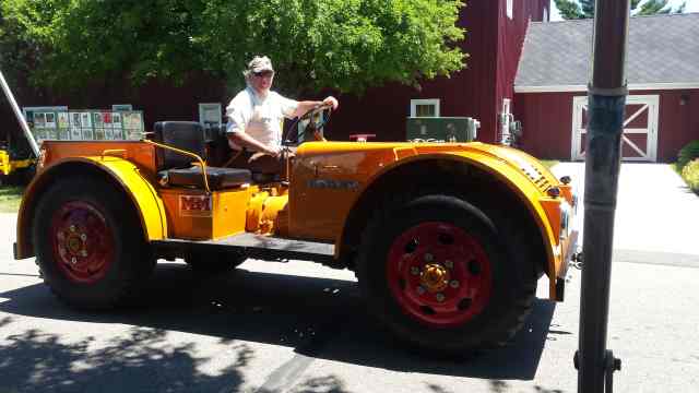 Michael U0026 39 S Tractors Simplicity And Allis Chalmers Garden